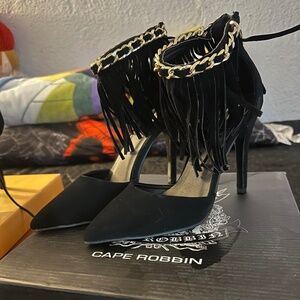 Cute heels never used